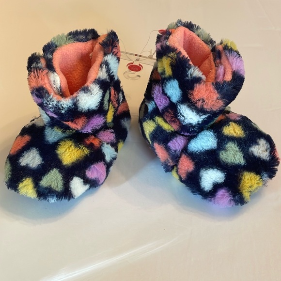 Carter’s Kids Slippers Jetta Fluffy Warm Slippers - Picture 1 of 8